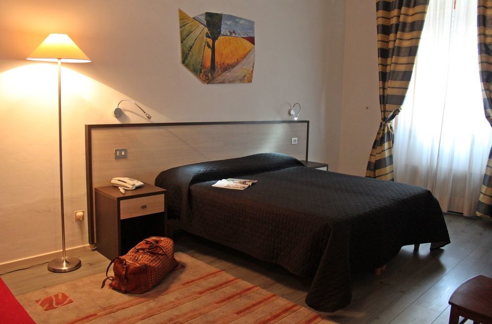 Hotel Magenta Firenze Bagian luar foto