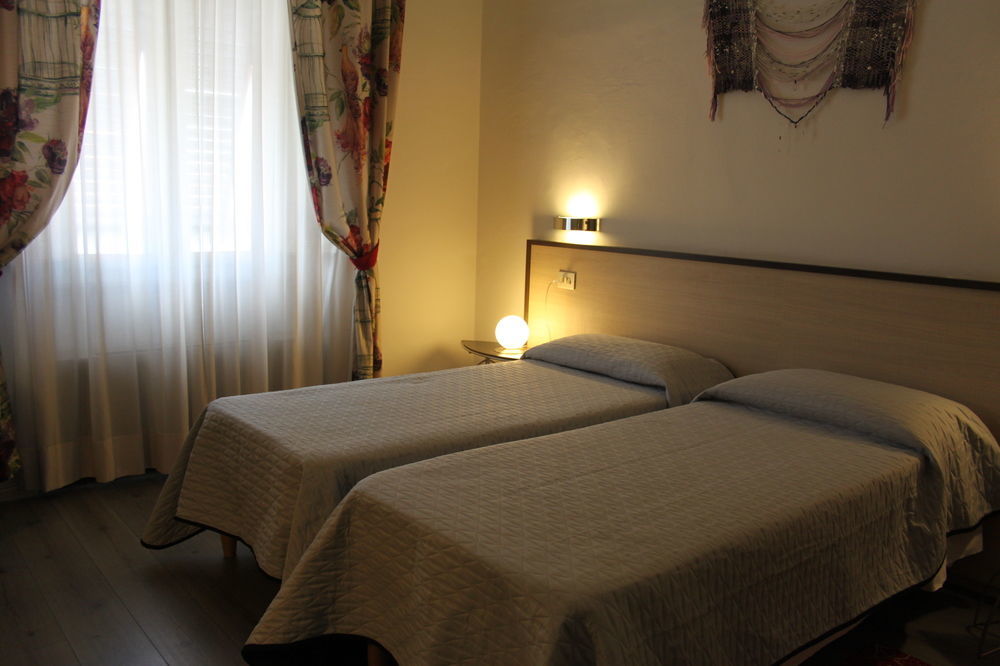 Hotel Magenta Firenze Bagian luar foto