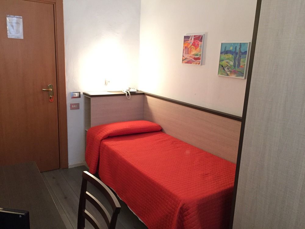 Hotel Magenta Firenze Bagian luar foto