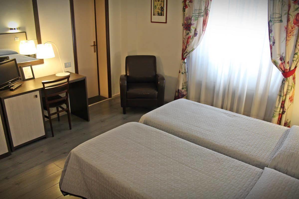 Hotel Magenta Firenze Bagian luar foto